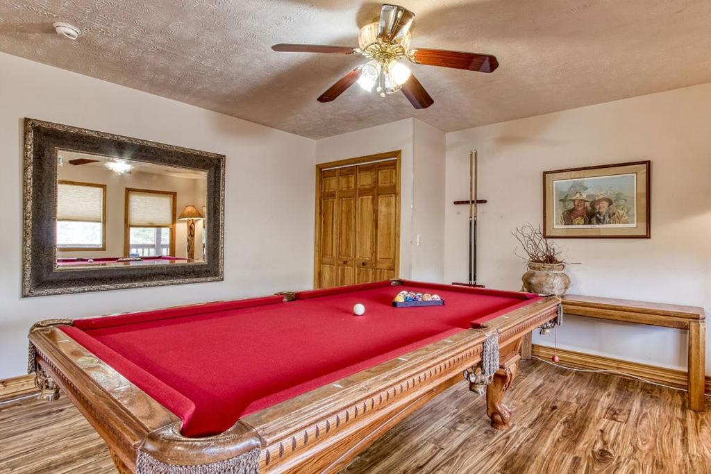 The Nuthouse Ii, Pool Table, Wifi, 1089 Free Tickets Each Paid Day, Dollywood And More Sevierville Chambre photo