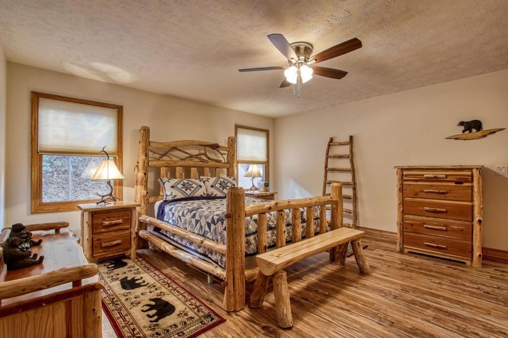 The Nuthouse Ii, Pool Table, Wifi, 1089 Free Tickets Each Paid Day, Dollywood And More Sevierville Chambre photo